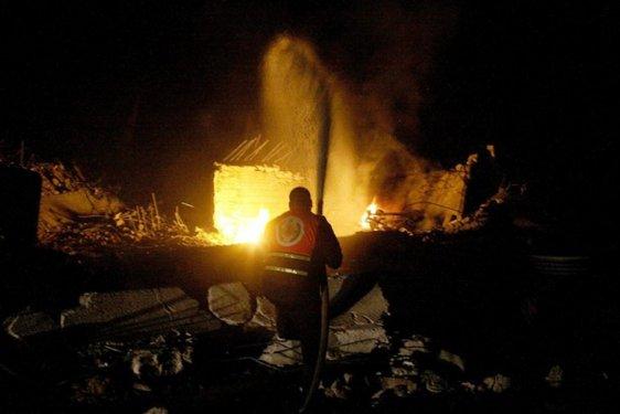 İsrail havadan-karadan Gazze'yi vurdu