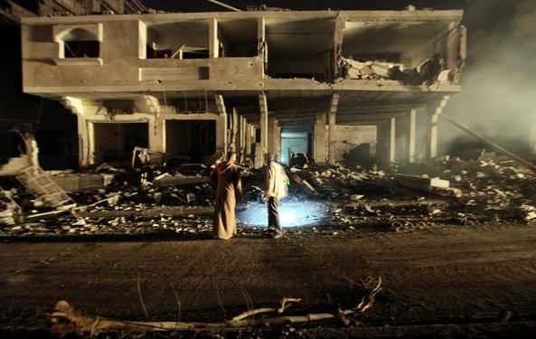 İsrail havadan-karadan Gazze'yi vurdu