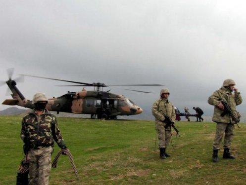 PKK'lı cenazesini helikopterle taşıdılar