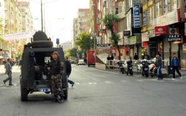 Polis Diyarbakır'da geniş güvenlik önlemleri aldı 
