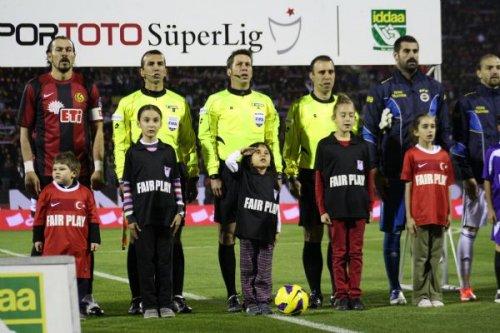 Eskişehirspor-Fenerbahçe lig maçı