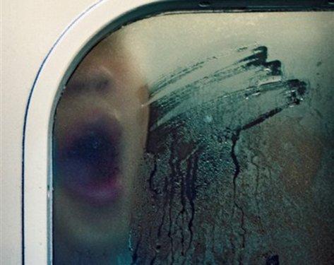 Tokyo metrosunda Çin işkencesi