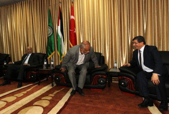 Davutoğlu Arap dışişleri bakanlarıyla Gazze'ye geçti