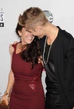 2012 Amerikan Müzik Ödülleri sahiplerini buldu