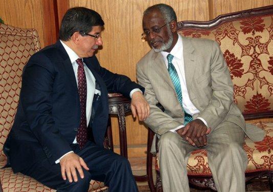 Davutoğlu Arap dışişleri bakanlarıyla Gazze'ye geçti