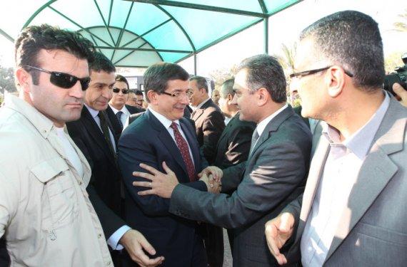 Davutoğlu Arap dışişleri bakanlarıyla Gazze'ye geçti