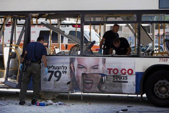 Tel Aviv'de otobüs patladı