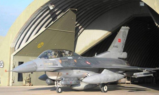 Hava Kuvvetleri Komutanı F-16 ile uçtu