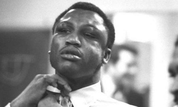 Muhammed Ali & Joe Frazier ile asrın boks maçı