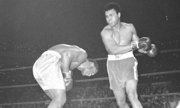 Muhammed Ali & Joe Frazier ile asrın boks maçı
