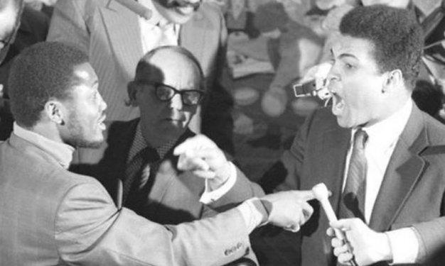 Muhammed Ali & Joe Frazier ile asrın boks maçı