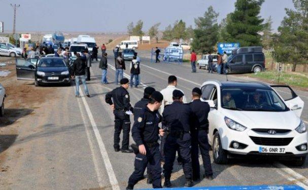 Esad'ın tankları Kürt şehri Kamışlı'ya yöneldi 