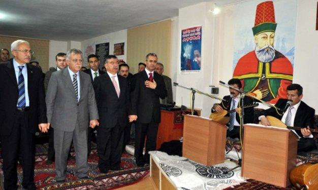 Bakan Yılmaz Muharrem Cemi'ne katıldı 