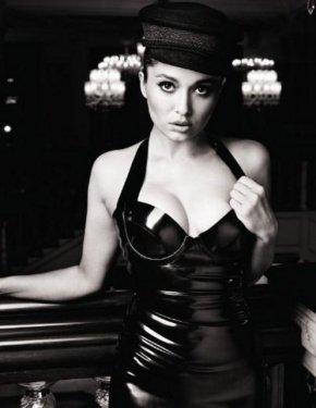 Nurgül Yeşilçay GQ'ya kapak oldu