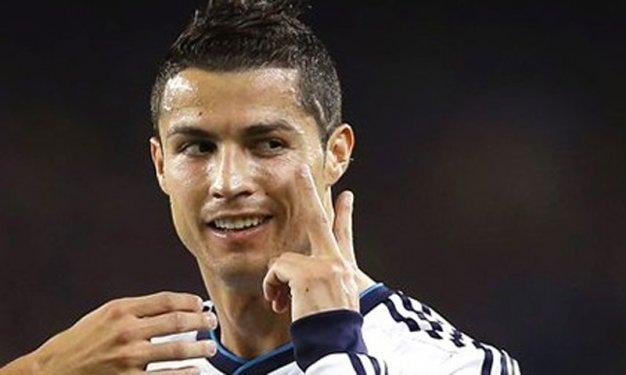 Ronaldo'nun 13 farklı saç stili