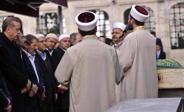 Erdoğan Said Nursi'nin talebesini uğurladı