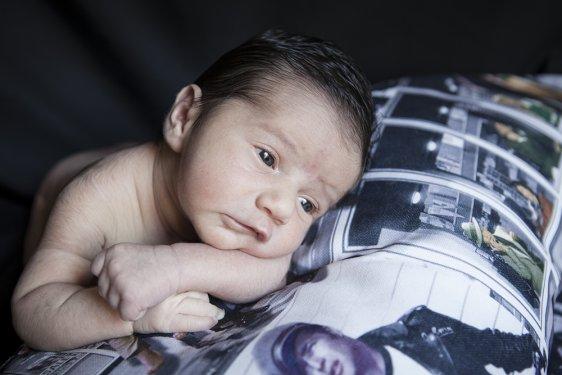 Pozlarıyla modellere taş çıkardılar