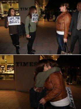 Adana'da sarılmak beleş