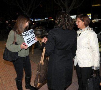 Adana'da sarılmak beleş