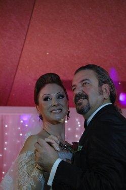 Yüksel Aytuğ'un düğününden çok özel fotoğraflar