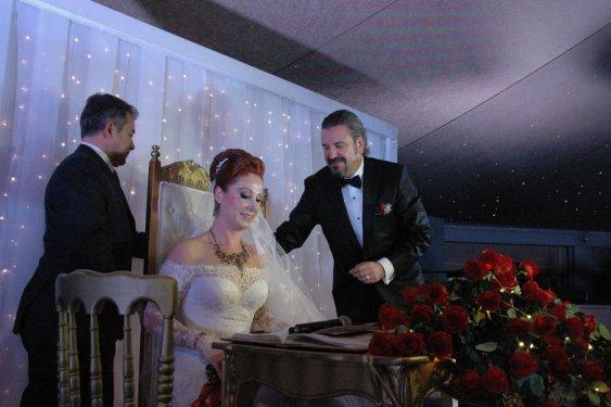 Yüksel Aytuğ'un düğününden çok özel fotoğraflar