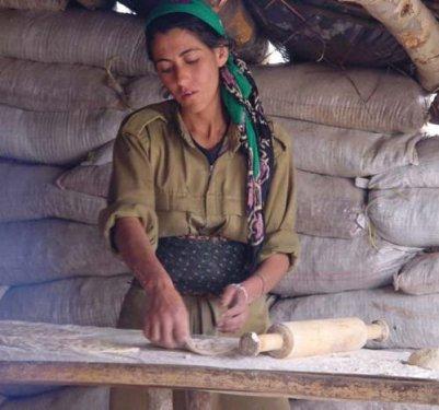 Yakalanan PKK'lının üzerinden çıkan fotoğraflar