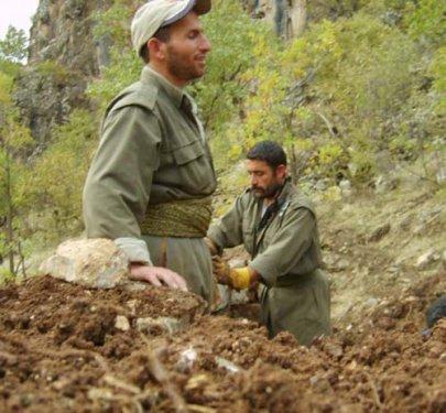Yakalanan PKK'lının üzerinden çıkan fotoğraflar