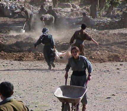 Yakalanan PKK'lının üzerinden çıkan fotoğraflar