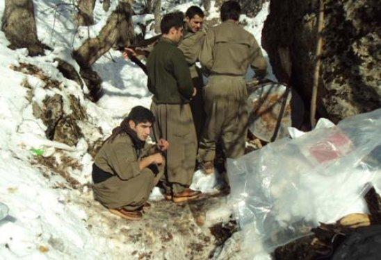 Yakalanan PKK'lının üzerinden çıkan fotoğraflar