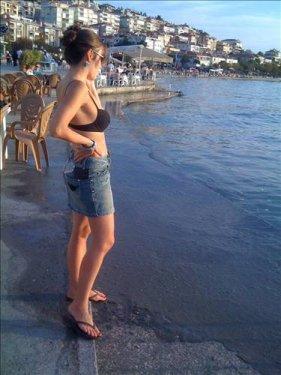 Karolin Fişekçi bikinili resimleri paylaştı