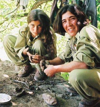 Yakalanan PKK'lının üzerinden çıkan fotoğraflar
