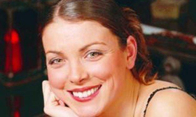 En güzel gülen ünlüler