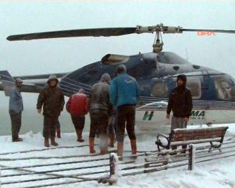 Sarıyer'de helikopter kaldırıma zorunlu iniş yaptı
