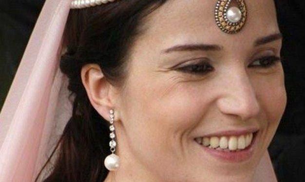 En güzel gülen ünlüler