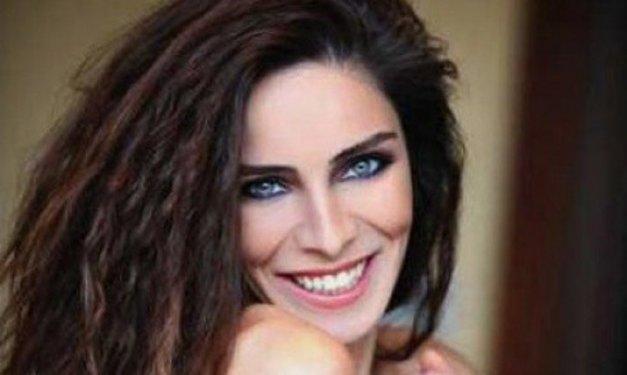 En güzel gülen ünlüler