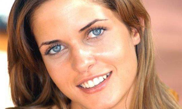 En güzel gülen ünlüler