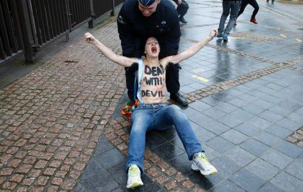 Femen'in Brüksel eylemi