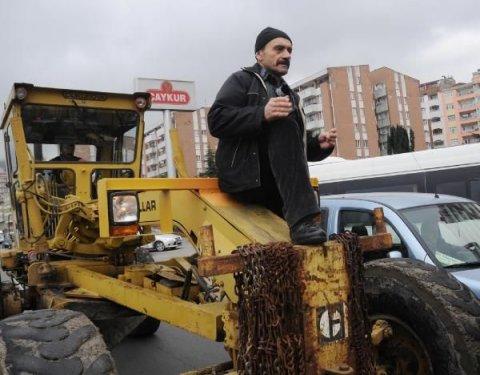 Rize'deki çay fabrikasının kapatılmasına protesto 