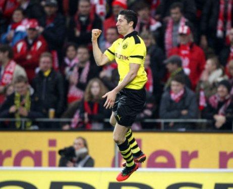 Dünyanın en iyi 100 futbolcusu