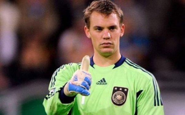 Dünyanın en iyi 100 futbolcusu