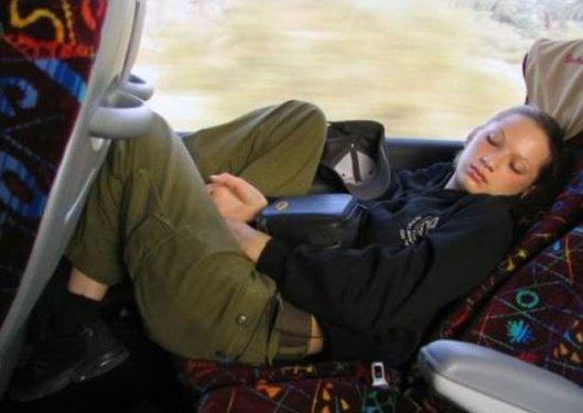 İsrail'in kadın askerleri