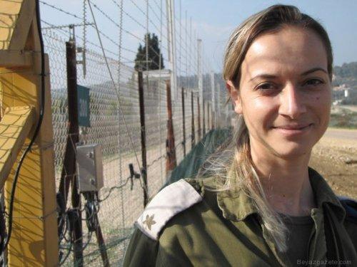 İsrail'in kadın askerleri