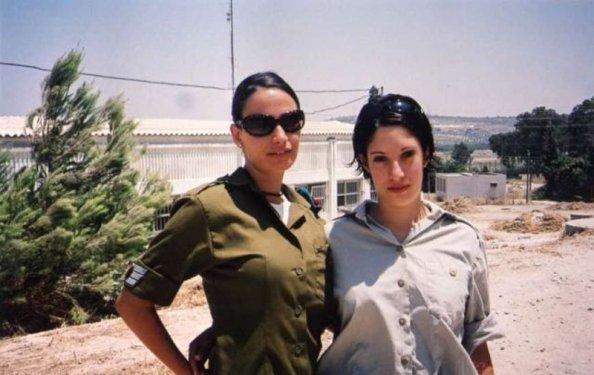 İsrail'in kadın askerleri