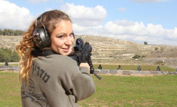 İsrail'in kadın askerleri