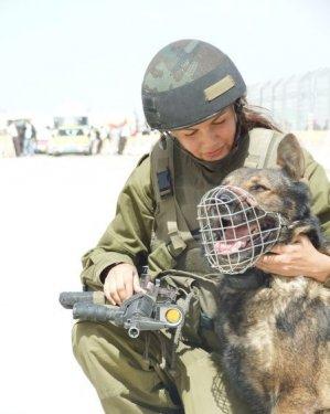 İsrail'in kadın askerleri