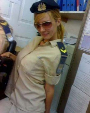 İsrail'in kadın askerleri