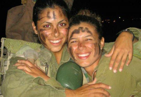 İsrail'in kadın askerleri