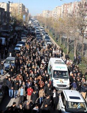  Şerafettin Elçi için Cizre'de cenaze töreni