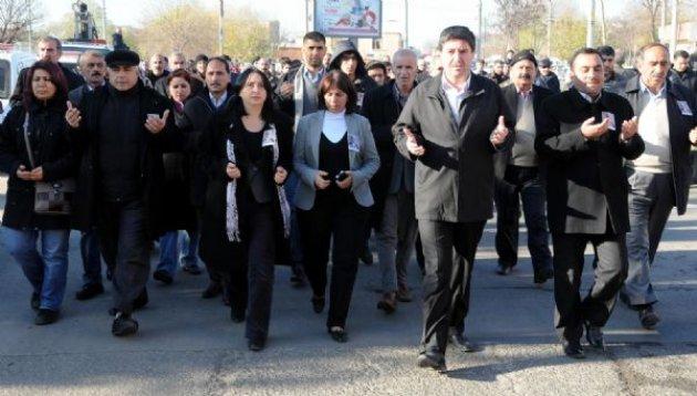  Şerafettin Elçi için Cizre'de cenaze töreni