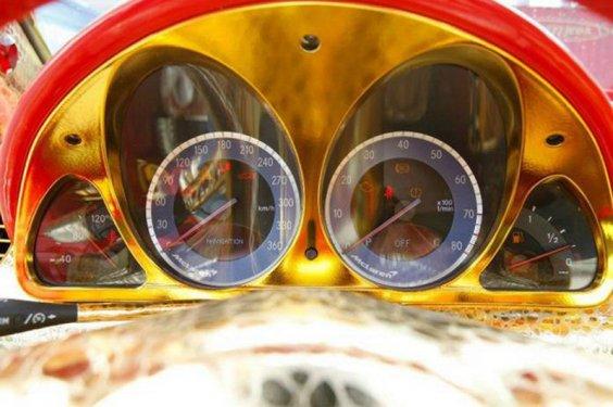 Mercedes'in kırmızı canavarı: SLR McLaren 999